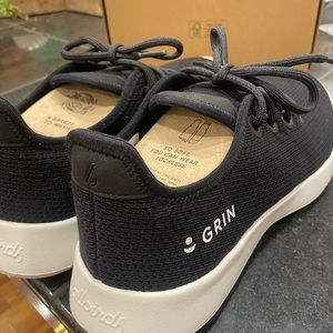 All birds tree runners size 10 - custom branded Grin sneakers